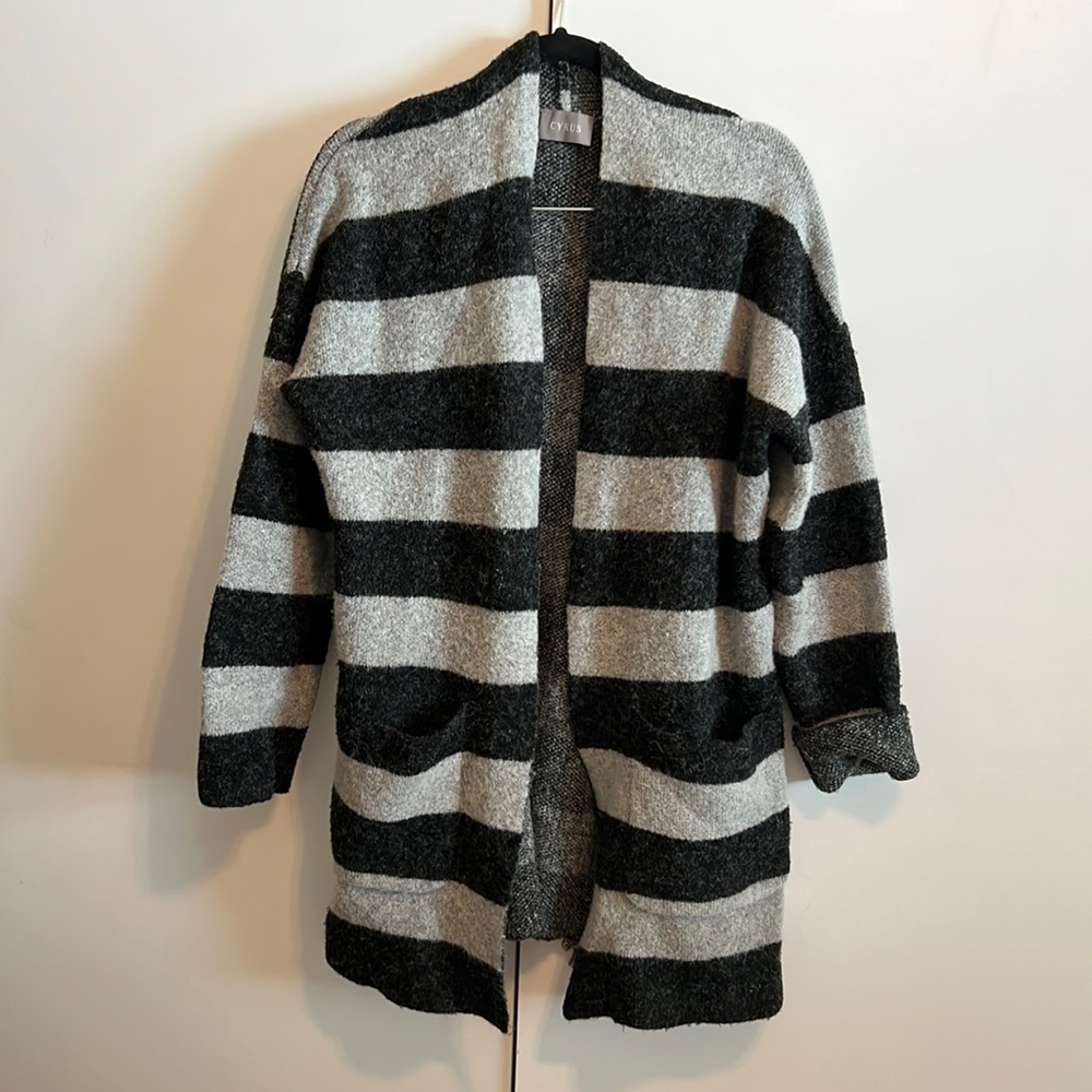 Cyrus Gray Striped Cardigan Size: M